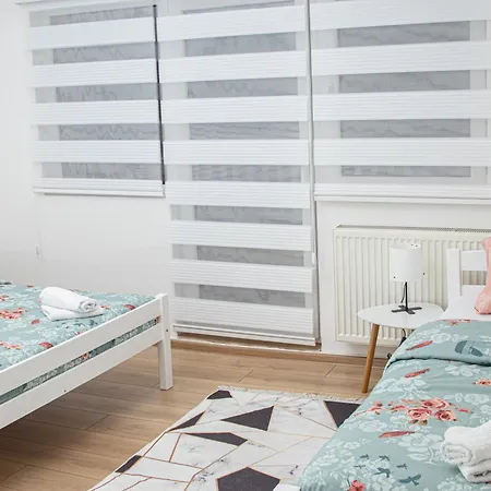 Apartament Forever *